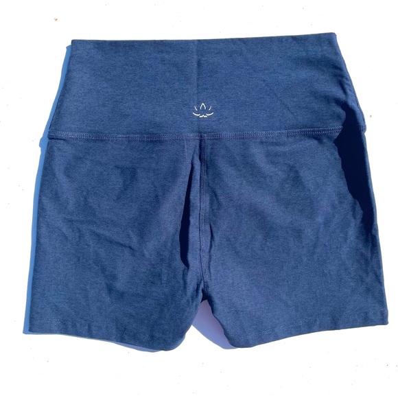 Beyond Yoga Pants - Beyond Yoga space-dye Biker Shorts high rise navy blue workout women’s XL